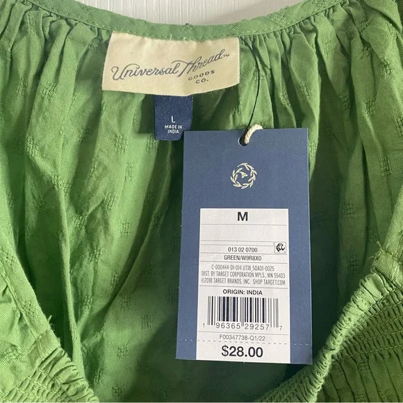 NWT Universal Thread large green blouse from Target. - Picture 6 of 8